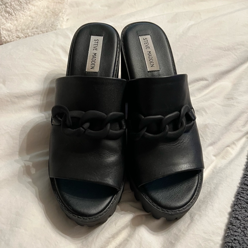 Steve Madden Platform heel mule monochrome black lug sole chain sandals 9